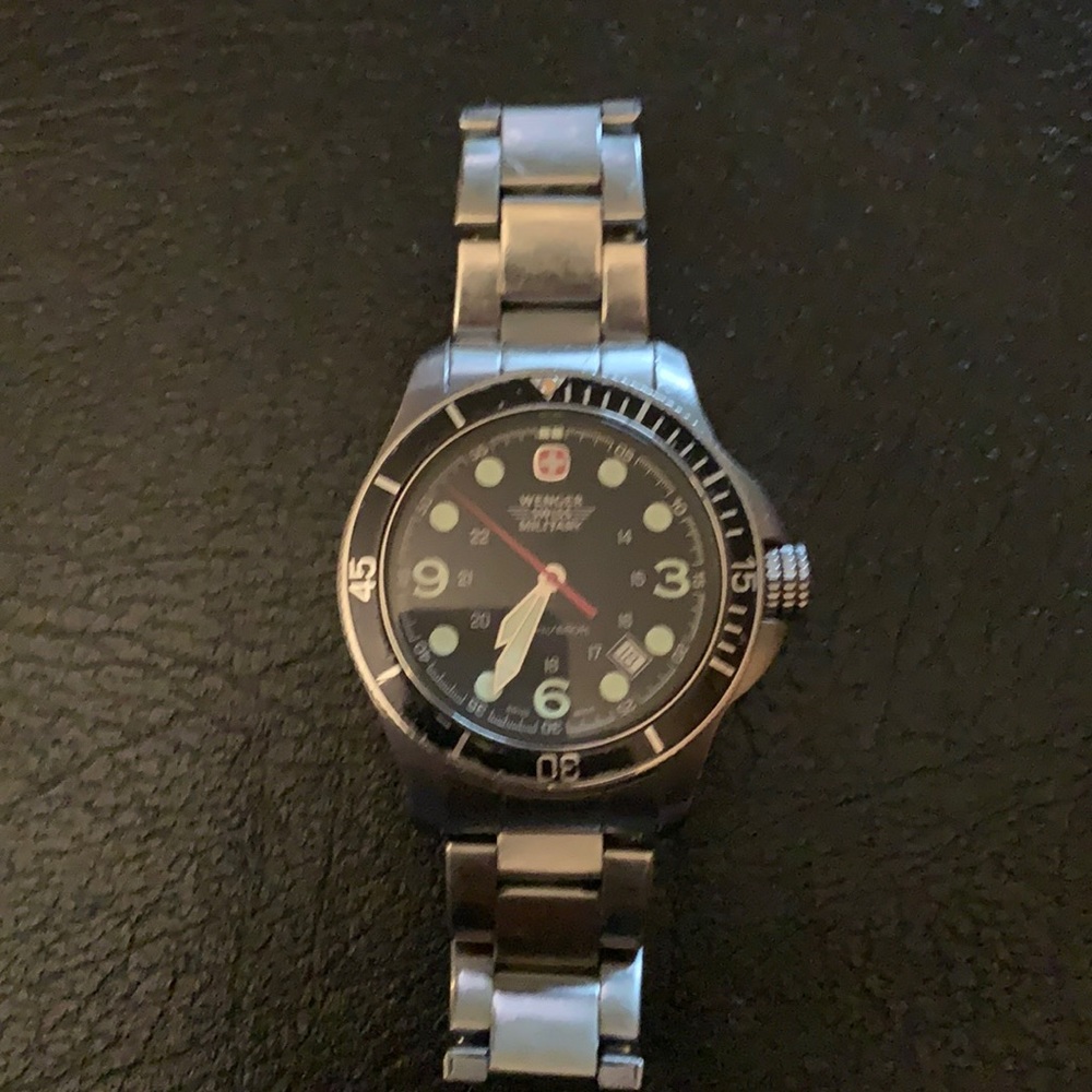Men’s Wenger Swiss Military Watch - good condition